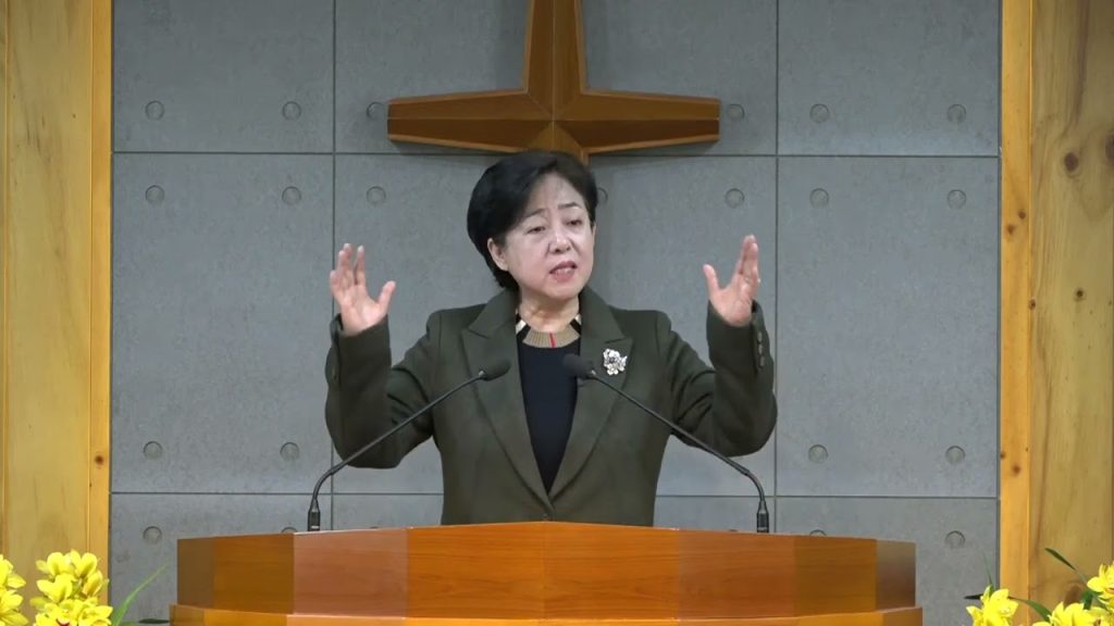 스스로 담을 허는 어리석은 자