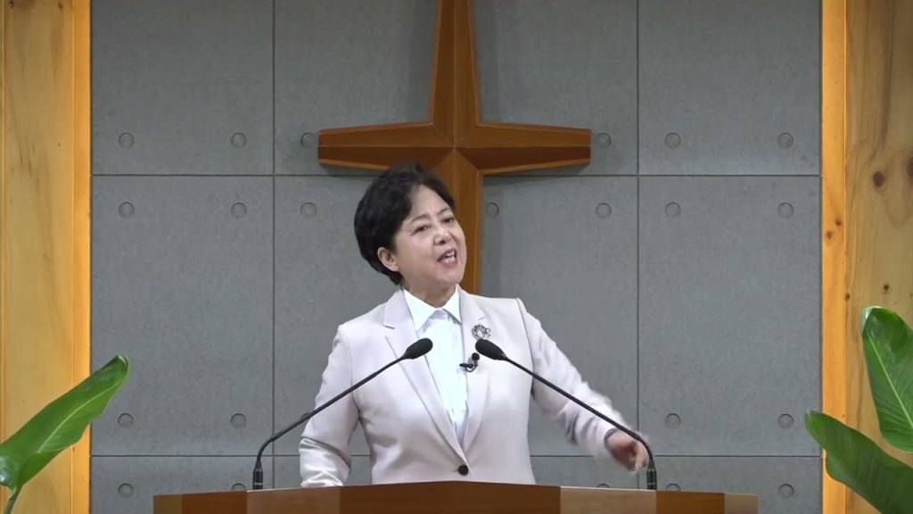 누구든지 너희를 비판하지 못하게 하라
